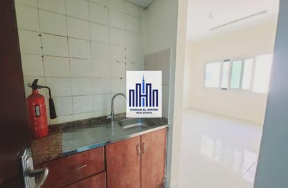Apartment - Studio - 1 Bathroom for rent in Fire Station Road - Muwaileh - Sharjah Apartment - Studio - 1 Bathroom for rent in Fire Station Road - Muwaileh - Sharjah