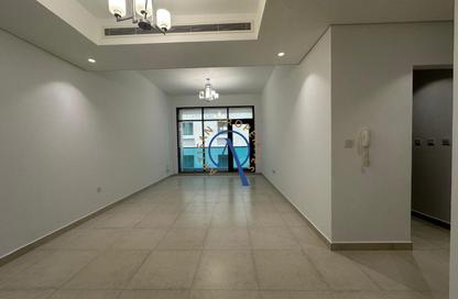 Apartment - 2 Bedrooms - 3 Bathrooms for rent in Airport View Building - Al Garhoud - Dubai