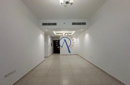 Apartment - 2 Bedrooms - 3 Bathrooms for rent in Airport View Building - Al Garhoud - Dubai