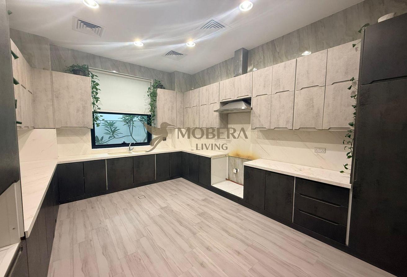 SPACIOUS VILLA | MODERN FINISHING | TWO MAJILIS photo 22