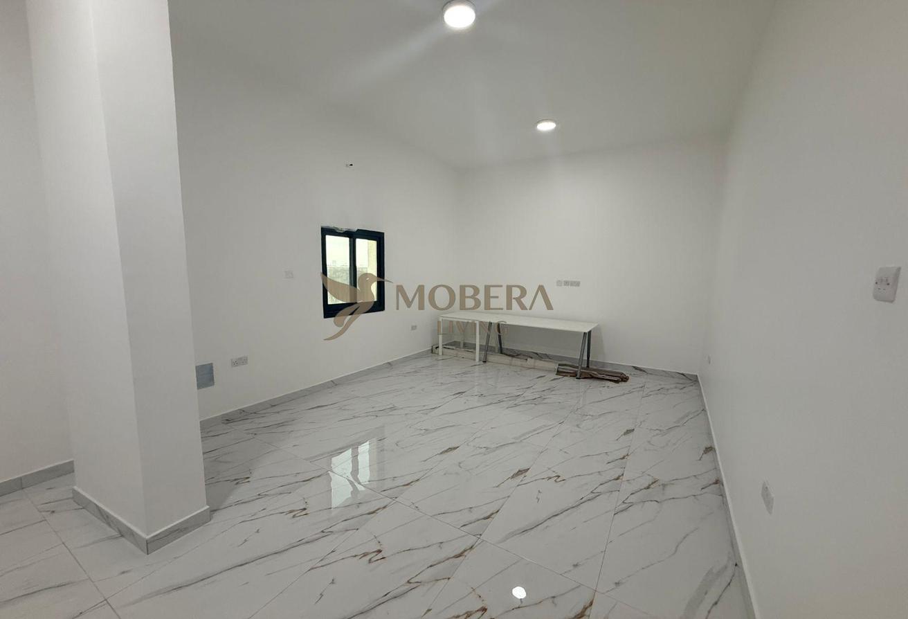 SPACIOUS VILLA | MODERN FINISHING | TWO MAJILIS photo 7