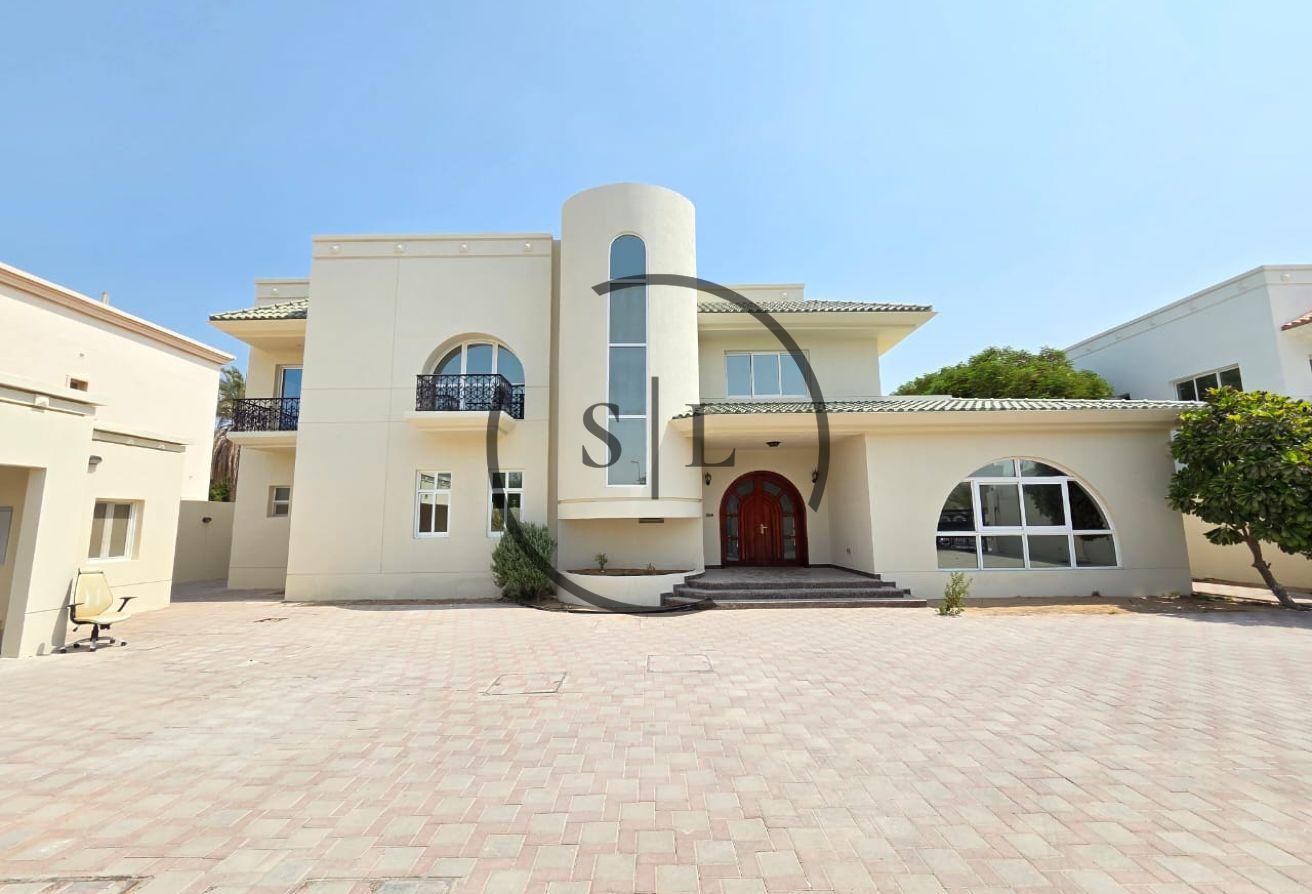 2 Living Area | Pool | Garden | AC Centralized photo 4