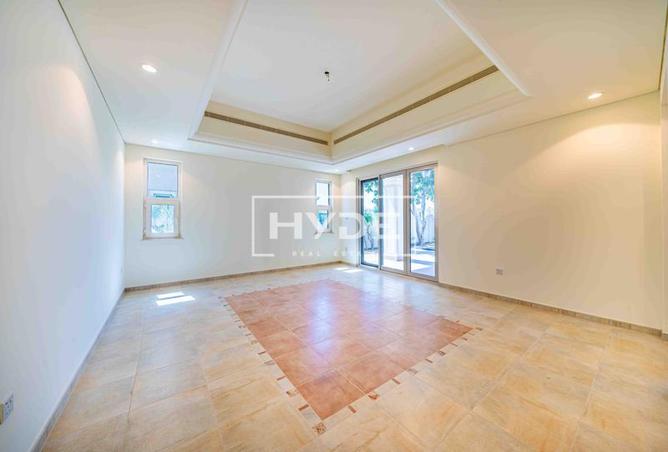 70281775 - Property Image 3