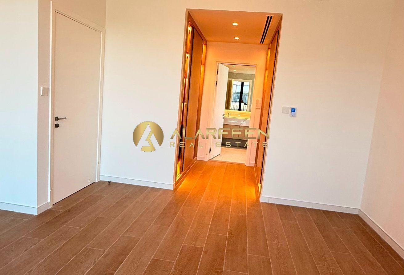 Elegant 4BHK | Bright Lay out | Prime Location photo 14