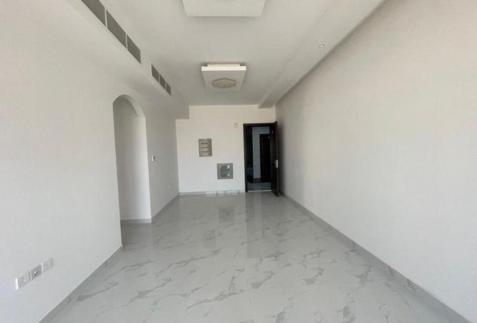 81962211 - Property Main Image