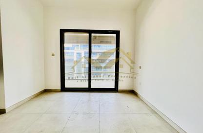 Apartment - 1 Bedroom - 2 Bathrooms for rent in Jumeirah Garden City - Al Satwa - Dubai