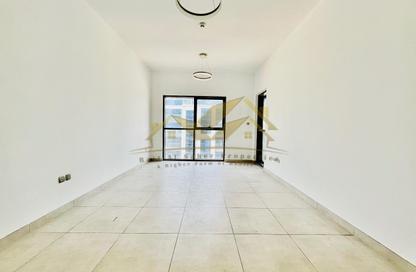 Apartment - 1 Bedroom - 2 Bathrooms for rent in Jumeirah Garden City - Al Satwa - Dubai