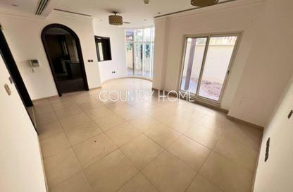 Villa - 5 Bedrooms - 6 Bathrooms for rent in Umm Suqeim 1 Villas - Umm Suqeim 1 - Umm Suqeim - Dubai Villa - 5 Bedrooms - 6 Bathrooms for rent in Umm Suqeim 1 Villas - Umm Suqeim 1 - Umm Suqeim - Dubai