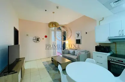 شقة - غرفة نوم - 2 حمامات للايجار في الخريف 2 - شقق الخريف - سيزون كوميونيتي - منطقة 15 - قرية جميرا الدائرية - دبي