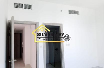 Apartment - 1 Bedroom - 2 Bathrooms for rent in Al Qulaya'ah - Al Sharq - Sharjah