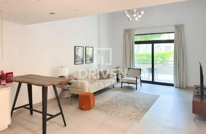 Apartment - 1 Bedroom - 1 Bathroom for sale in Asayel 2 - Madinat Jumeirah Living - Umm Suqeim - Dubai