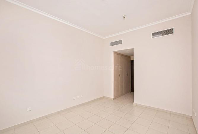 77801095 - Property Image 2