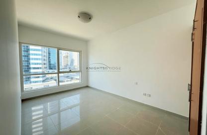 Apartment - 1 Bedroom - 2 Bathrooms for rent in Lake Point Tower - JLT Cluster N - Jumeirah Lake Towers - Dubai