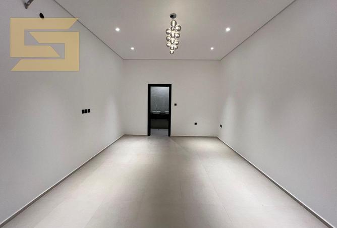 129300132 - Property Image 3