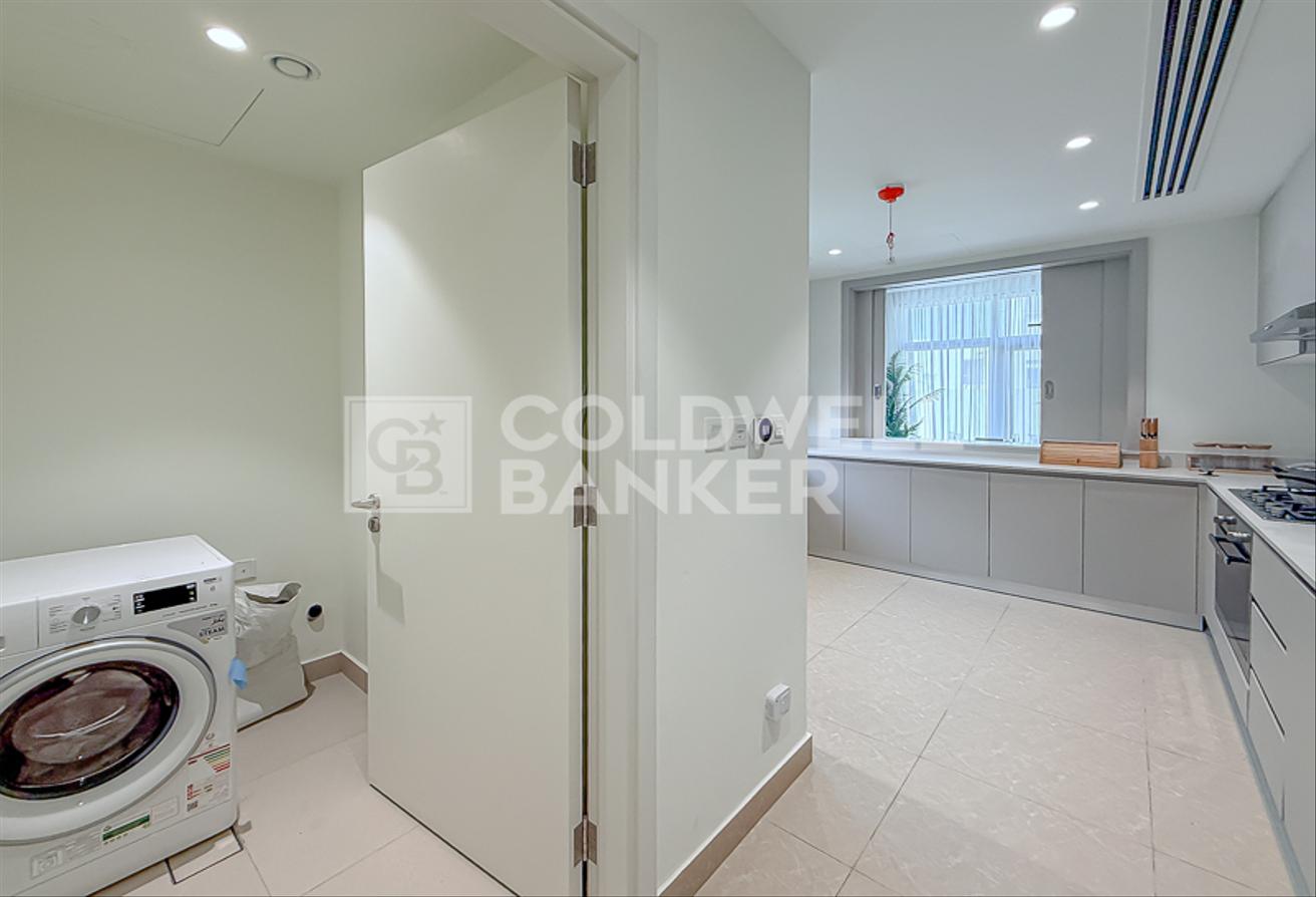 5BR Mansion| Near Lagoon | Near Al Maktoum Airport photo 21