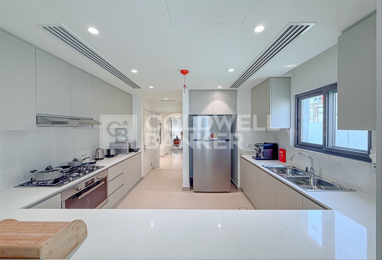 5BR Mansion| Near Lagoon | Near Al Maktoum Airport photo 8
