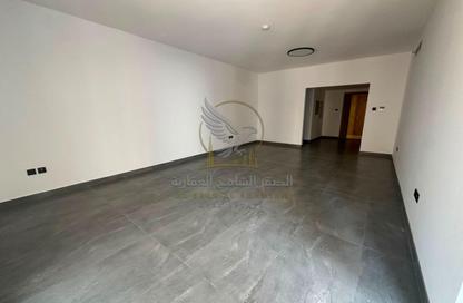 Apartment - 3 - 5 for rent in Al Majaz 3 - Al Majaz - Sharjah