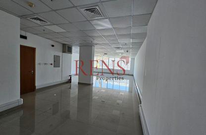 مكتب - استوديو - 2 حمامات للايجار في كابيتال جولدن تاور - الخليج التجاري - دبي