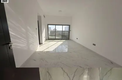 شقة - غرفة نوم - 2 حمامات للايجار في الجرف 3 - الجرف - عجمان وسط المدينة - عجمان