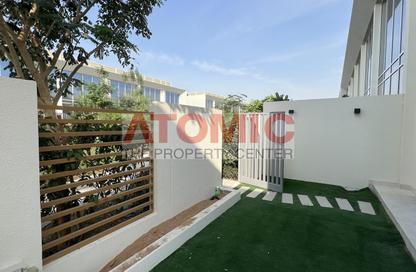 Townhouse - 1 - 2 for rent in Rukan 3 - Rukan - Dubai