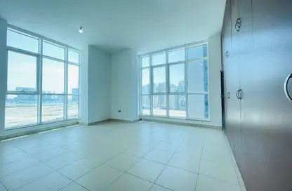 شقة - 3 غرف نوم - 4 حمامات للايجار في برج الأريام - منطقة النادي السياحي - أبوظبي