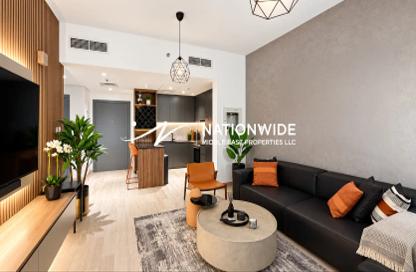 Apartment - 1 - 1 for sale in Waters Edge - Yas Island - Abu Dhabi