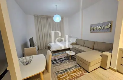Apartment - 1 Bathroom for rent in Waters Edge - Yas Island - Abu Dhabi