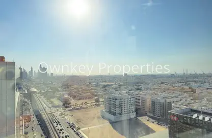 شقة - 2 غرف نوم - 3 حمامات للايجار في برج تيتانيوم - الكرامة - دبي