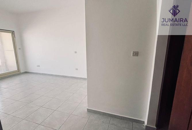 71112687 - Property Image 2