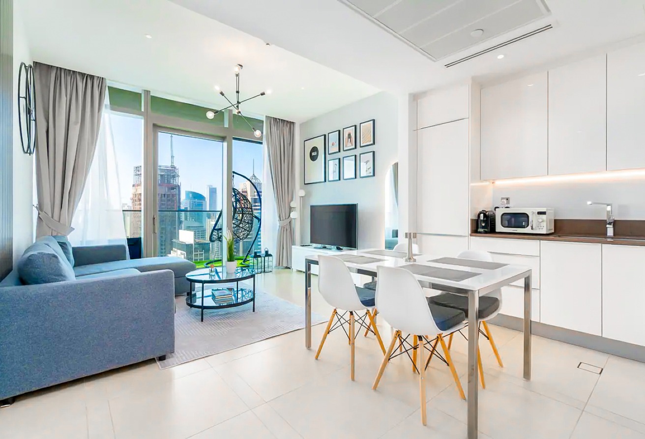 Full Lake & Marina View | High Floor | Upgraded