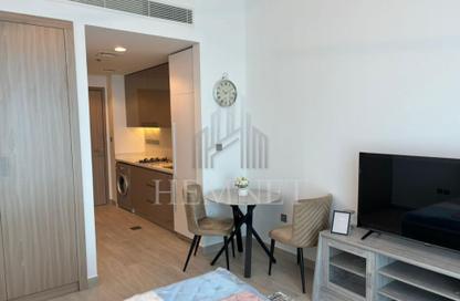 Apartment - Studio - 1 Bathroom for rent in Farhad Azizi Residence - Dubai Healthcare City 2 - Al Jaddaf - Dubai