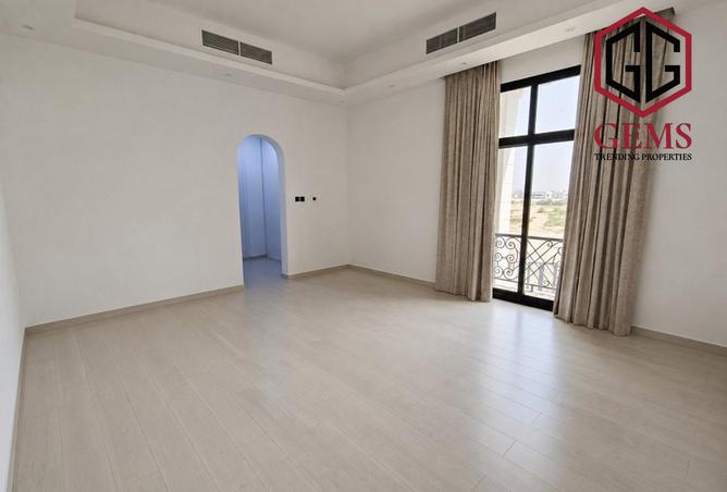 97404008 - Property Image 3