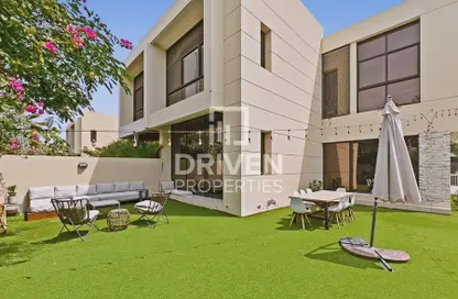 Villa - 4 Bedrooms - 5 Bathrooms for sale in Brookfield - Damac Hills - Dubai