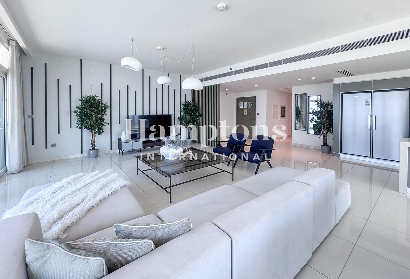 4+M Penthouse Full View | Largest Size | Furnished photo 7
