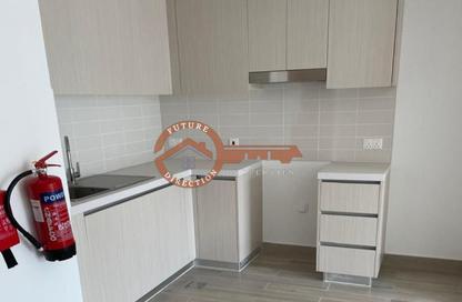 Apartment - 1 - 2 for rent in Waters Edge - Yas Island - Abu Dhabi