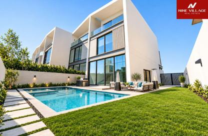 Townhouse - 3 - 5 for sale in Nad Al Sheba Gardens 4 - Nad Al Sheba Gardens - Nad Al Sheba 1 - Nad Al Sheba - Dubai