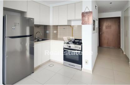 Apartment - Studio - 1 for rent in Hayat Boulevard 1B - Hayat Boulevard 1 - Hayat Boulevard - Town Square - Dubai