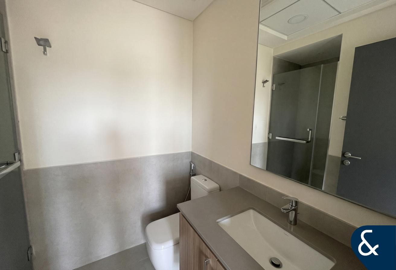 Park View | Large Terrace | Available Now photo 12