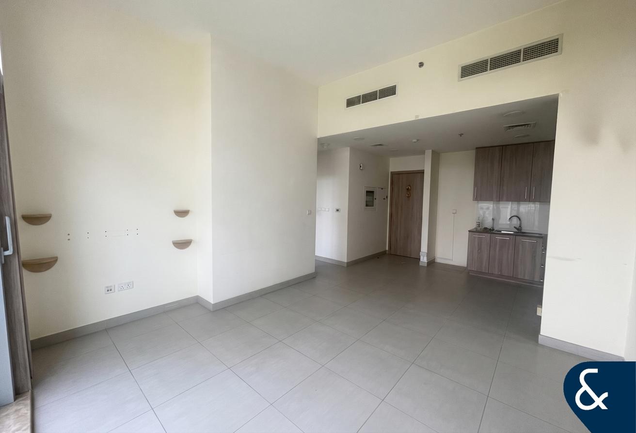 Park View | Large Terrace | Available Now photo 5