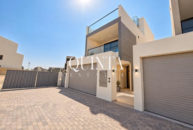 Exclusive Custom Villa | Stand Alone | Ready Now
