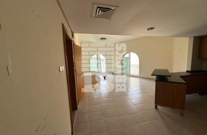 شقة - غرفة نوم - 2 حمامات للبيع في المبنى 206 - طراز مغولي - ديسكفري جاردنز - دبي