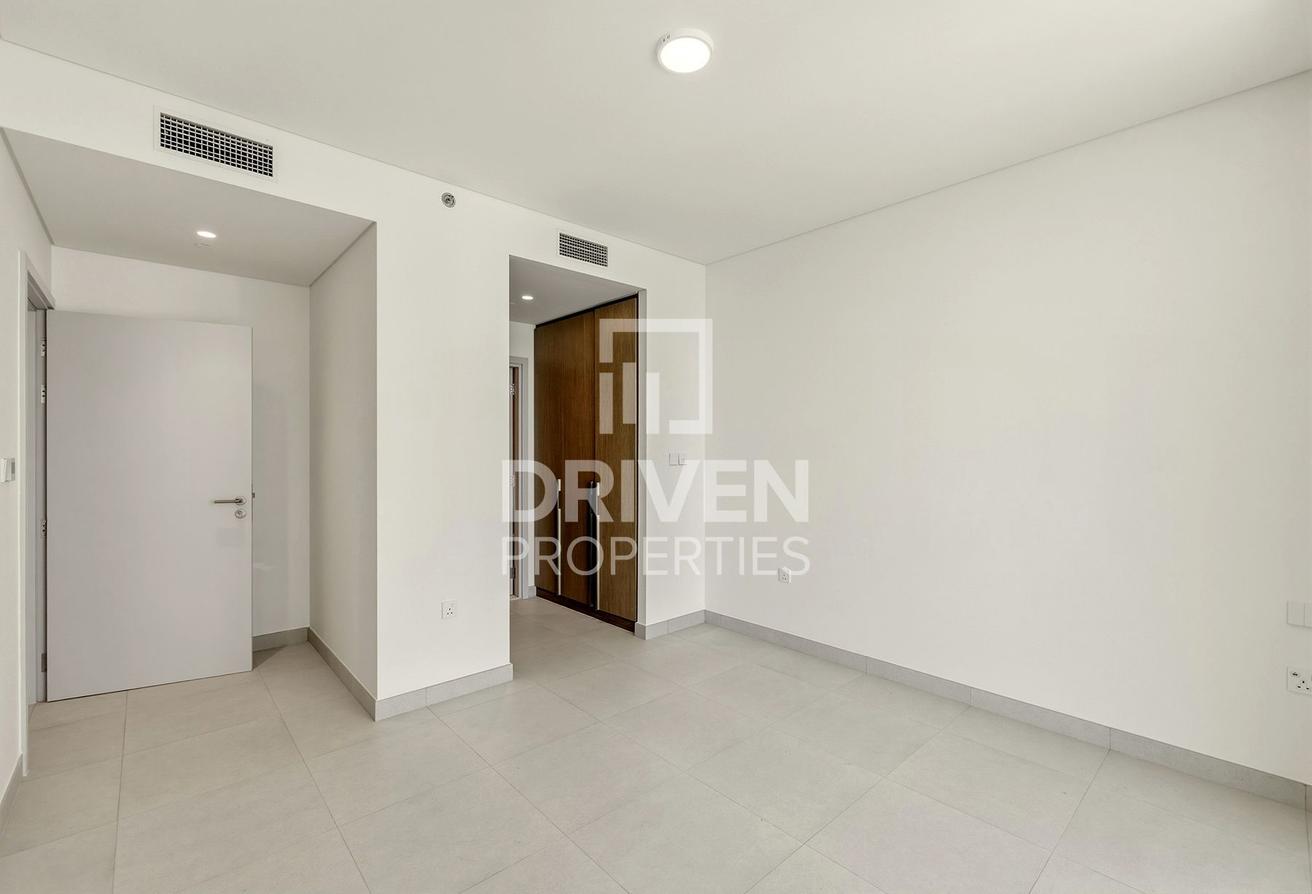 Corner Unit | Spacious Layout | Premium Area photo 11