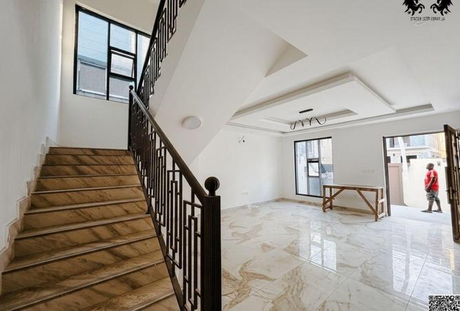 100392661 - Property Image 3