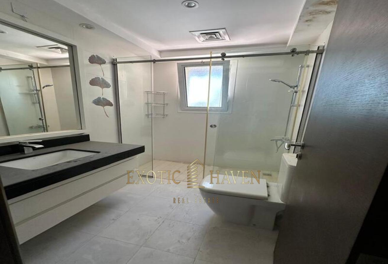 6 BR Villa | Spacious | Prime B Villa photo 13