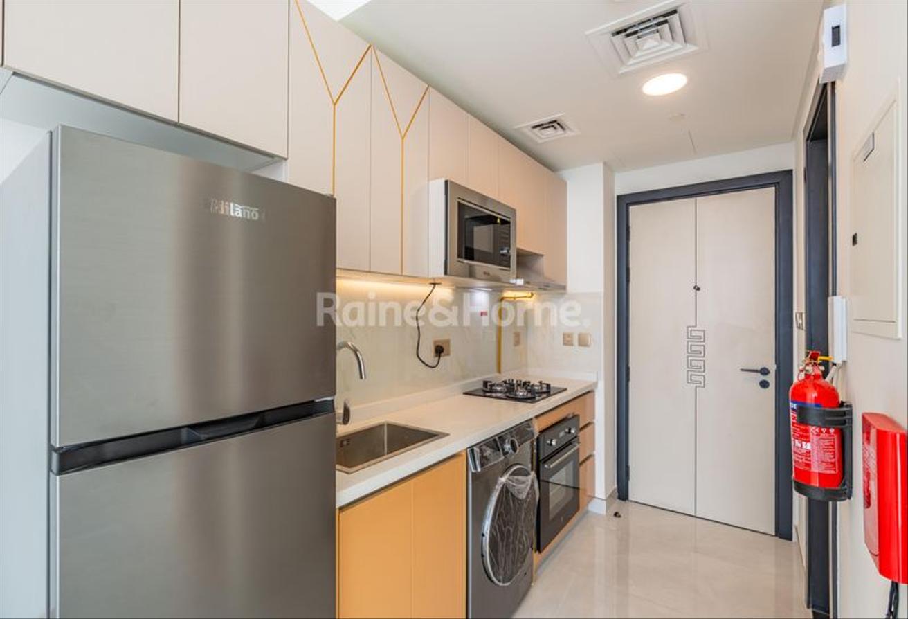1 Month FREE I Brand New | Low Floor photo 6