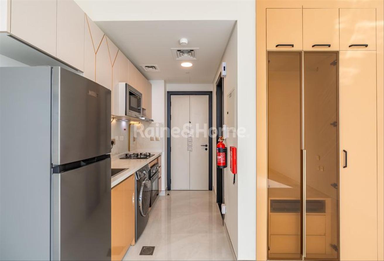1 Month FREE I Brand New | Low Floor photo 8