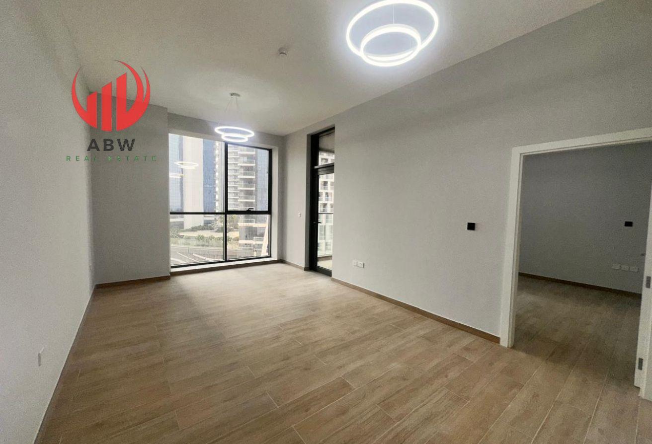 Spacious 1BR Apartment | Prime Location photo 6