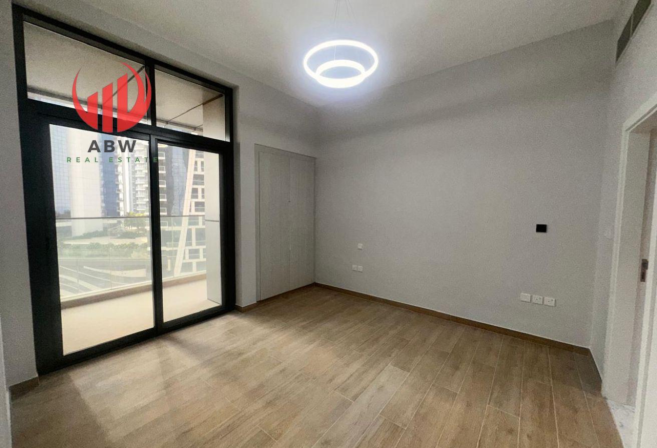 Spacious 1BR Apartment | Prime Location photo 8