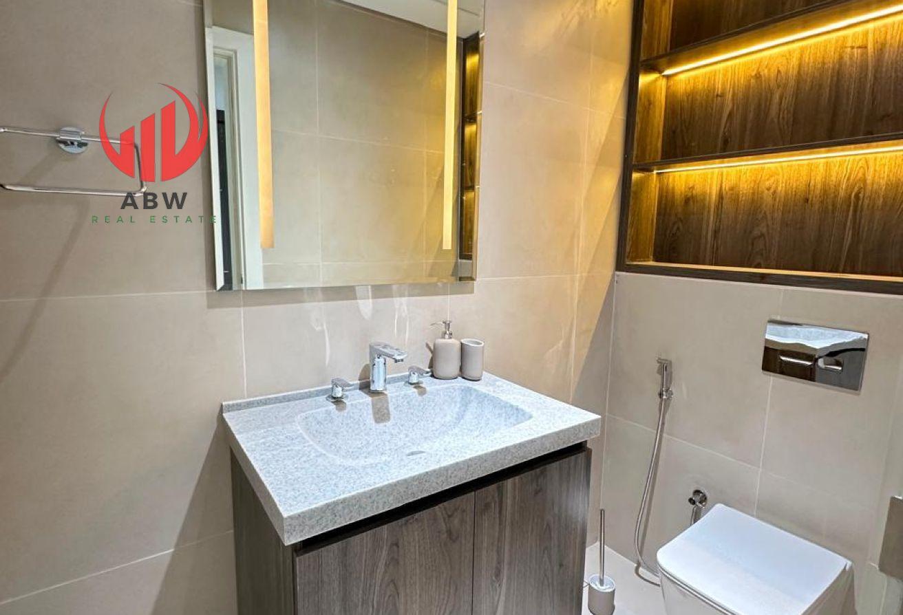 Spacious 1BR Apartment | Prime Location photo 16