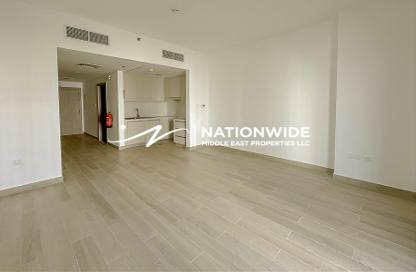 Apartment - Studio - 1 Bathroom for sale in Waters Edge - Yas Island - Abu Dhabi